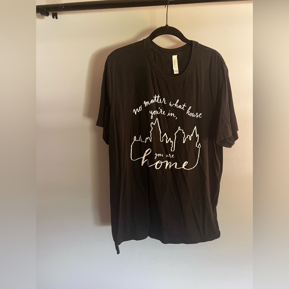 Harry Potter “No Matter What House You’re In, You Are Home” T-Shirt XL